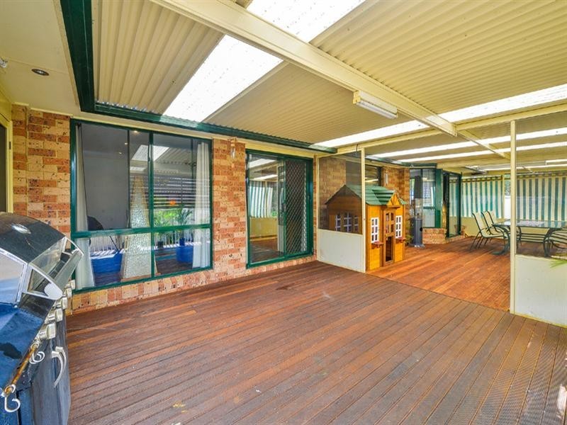 6 Dorcas Place, Rosemeadow NSW 2560