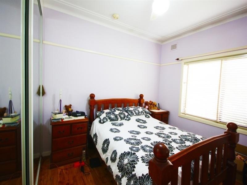 2 High Street, Campbelltown NSW 2560