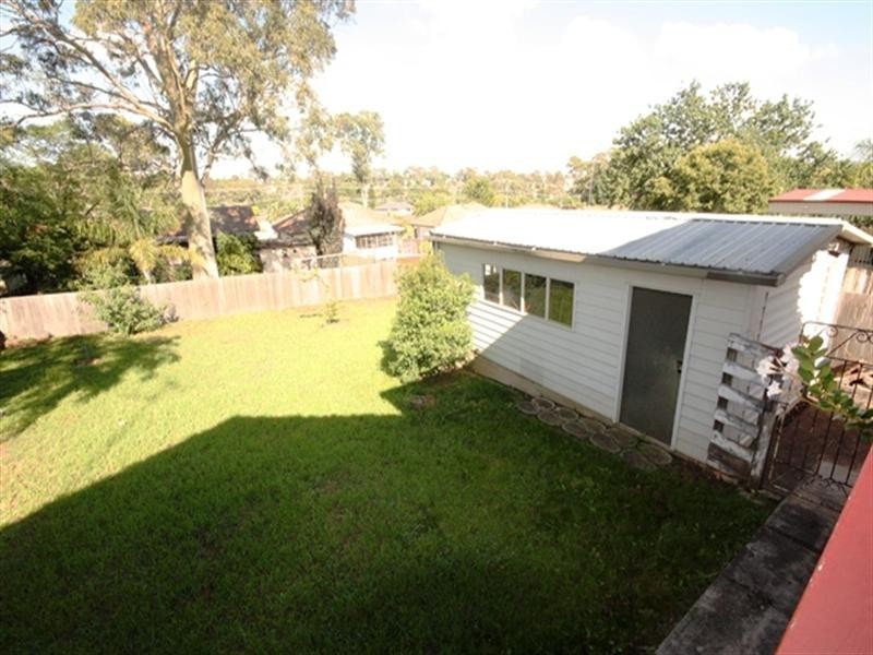 35 Grandview Drive, Campbelltown NSW 2560
