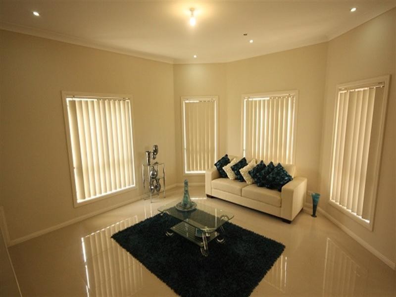 8 St Monica Way, Blair Athol NSW 2560