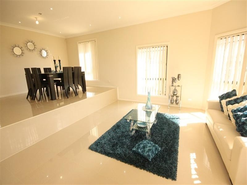 8 St Monica Way, Blair Athol NSW 2560