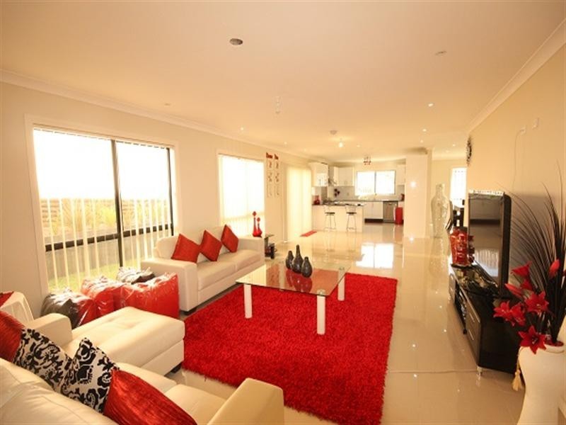 8 St Monica Way, Blair Athol NSW 2560