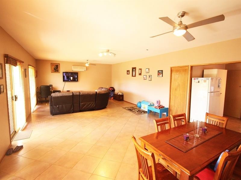 14 Farnsworth Avenue, Campbelltown NSW 2560