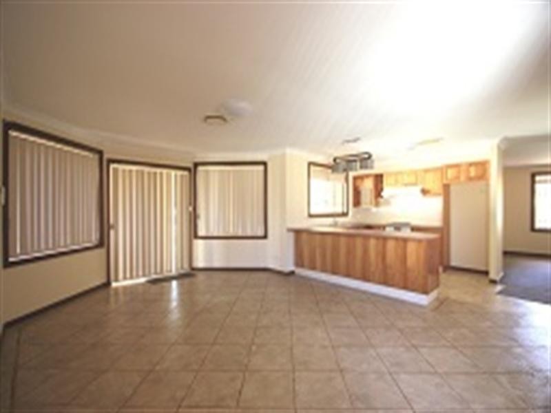 19 Scarborough Close, Narellan NSW 2567