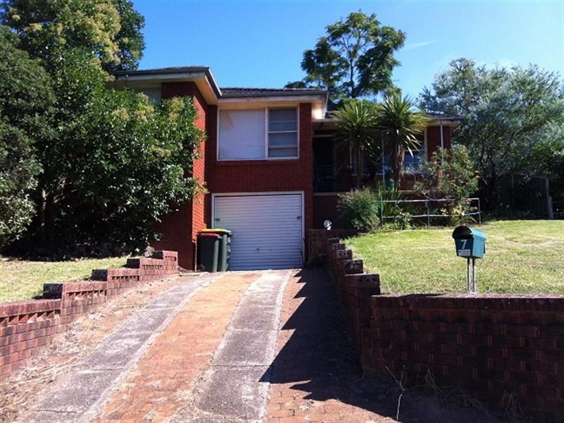 7 Hawkey Crescent, Camden NSW 2570