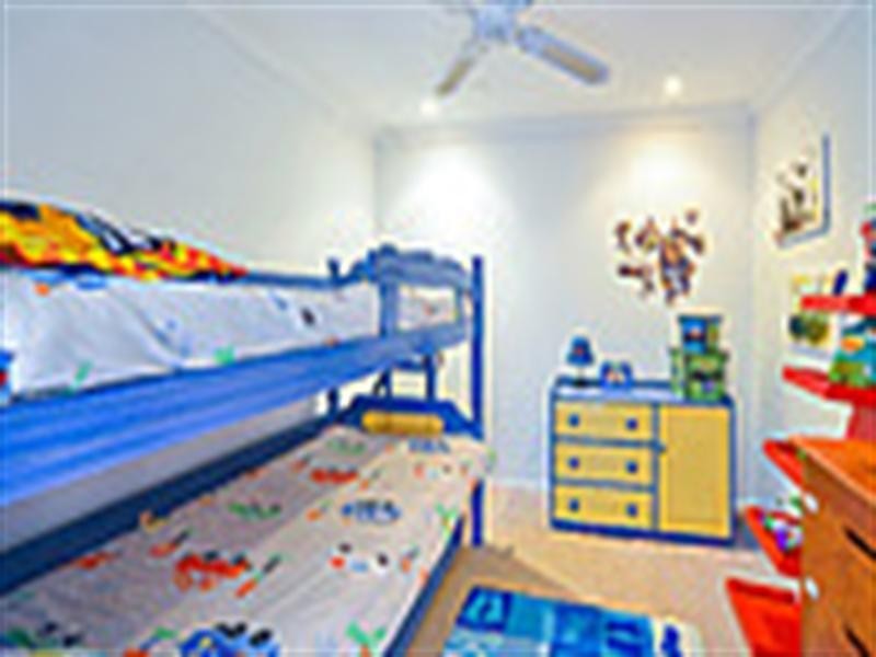 6` Dorcas Place, Rosemeadow NSW 2560