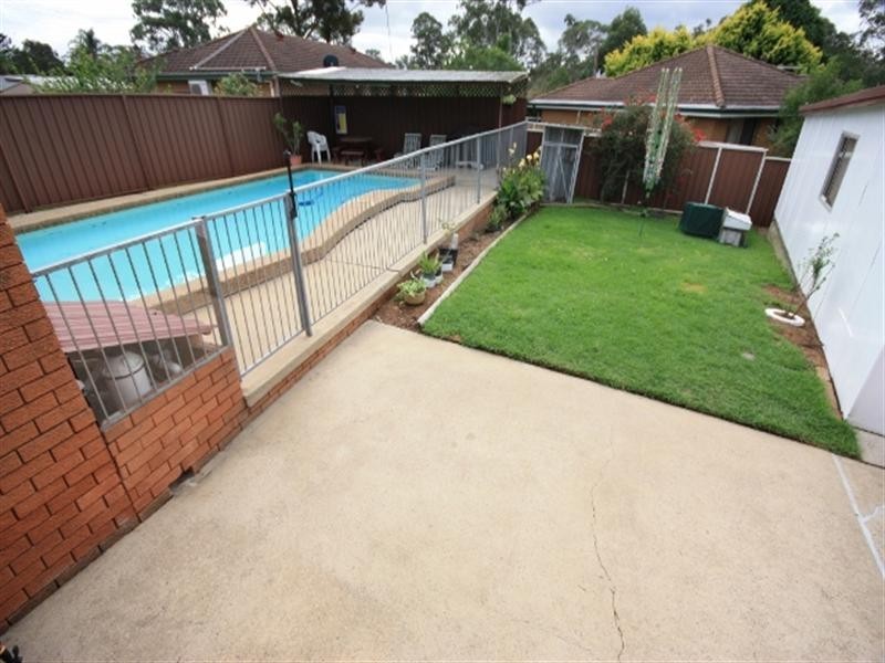 4 Hastings Place, Campbelltown NSW 2560