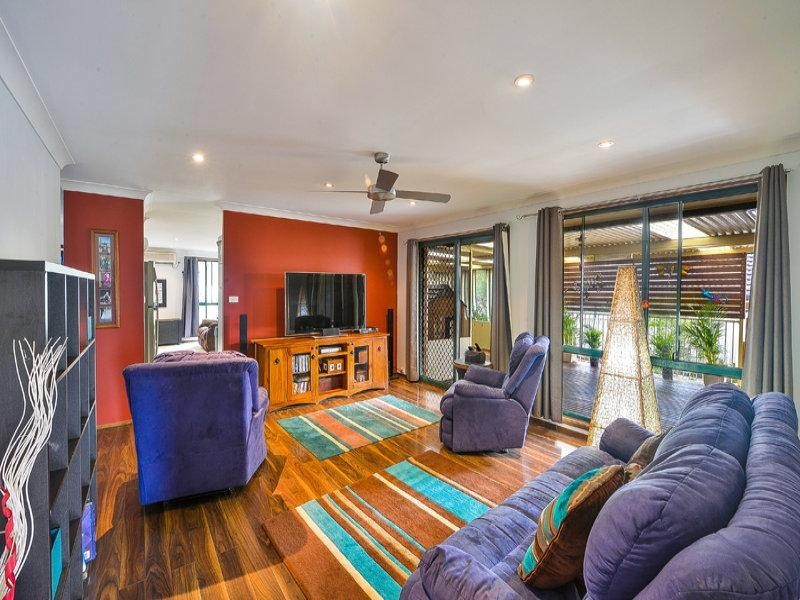 6 Dorcas Place, Rosemeadow NSW 2560