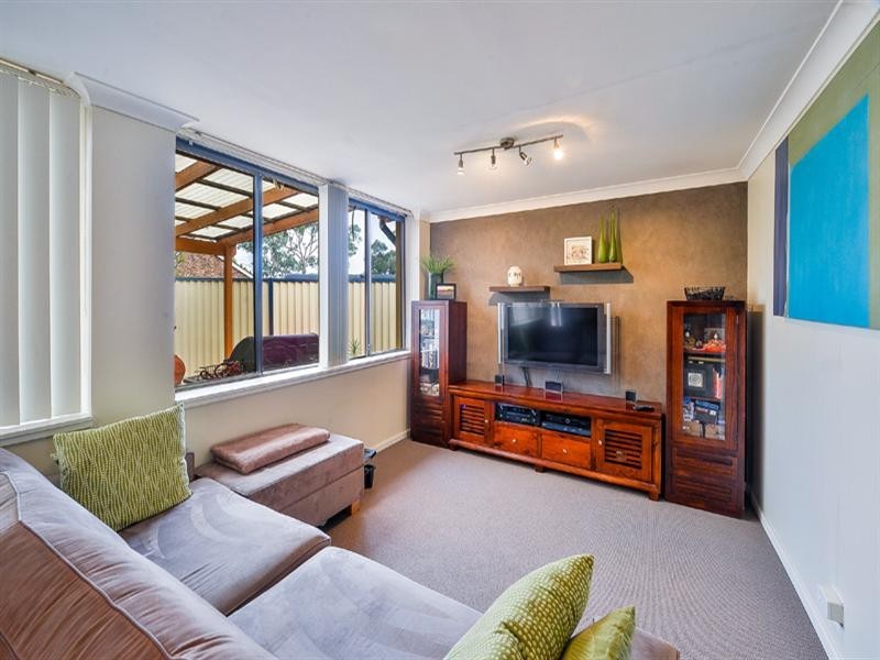 8 Bambara Avenue, Bradbury NSW 2560