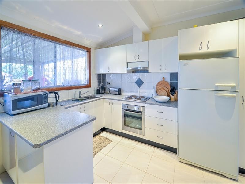 31 Hoddle Avenue, Campbelltown NSW 2560