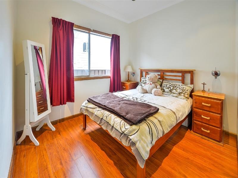 31 Hoddle Avenue, Campbelltown NSW 2560