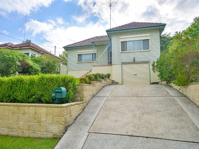 32 Grandview Street, Campbelltown NSW 2560