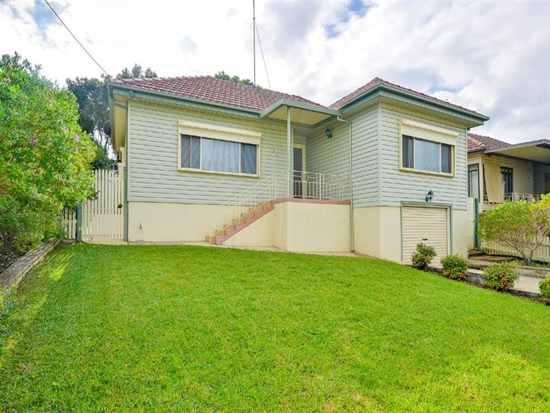 32 Grandview Street, Campbelltown NSW 2560