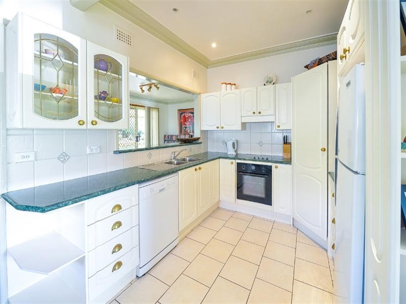 32 Grandview Street, Campbelltown NSW 2560