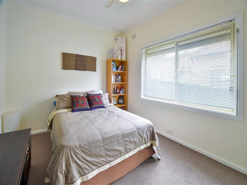 32 Grandview Street, Campbelltown NSW 2560