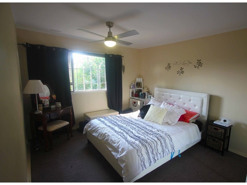 12 Fern Avenue, Bradbury NSW 2560