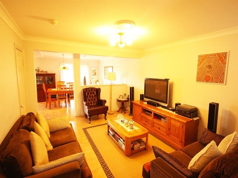 6 Ashlar Place, West Hoxton NSW 2171