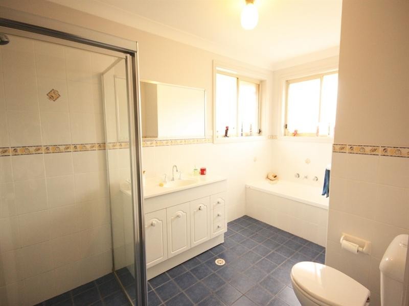 6 Ashlar Place, West Hoxton NSW 2171