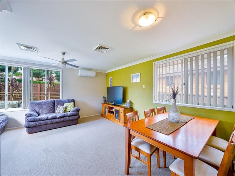 9 Scarus Place, Rosemeadow NSW 2560