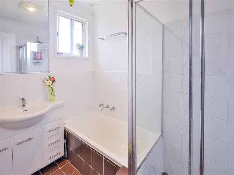 9 Scarus Place, Rosemeadow NSW 2560