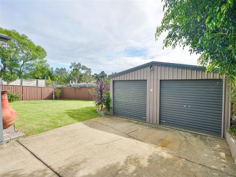 9 Scarus Place, Rosemeadow NSW 2560