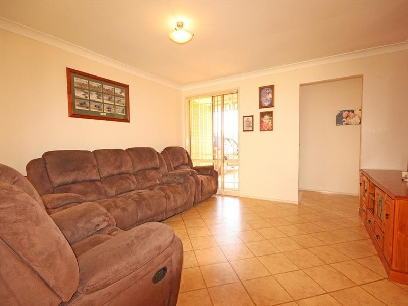 6 St Clare Place, Blair Athol NSW 2560