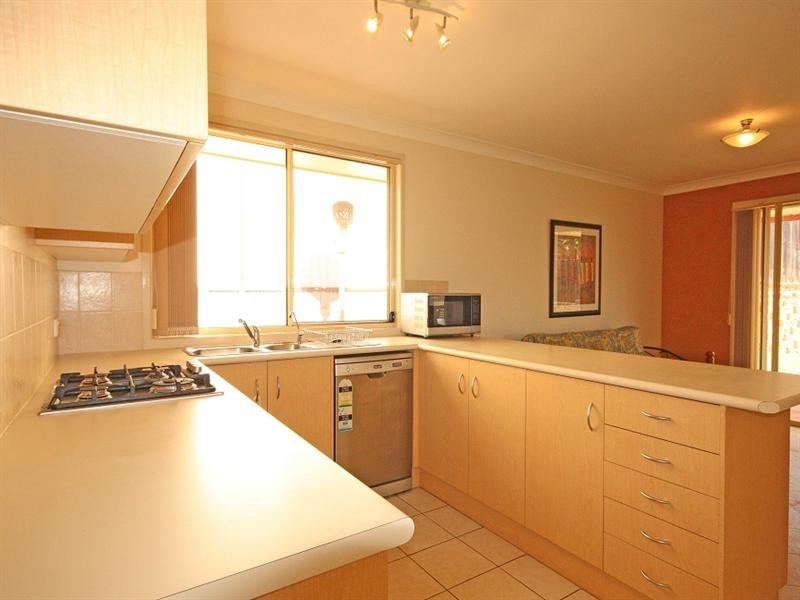 6 St Clare Place, Blair Athol NSW 2560