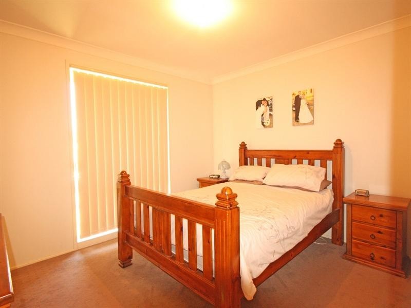 6 St Clare Place, Blair Athol NSW 2560