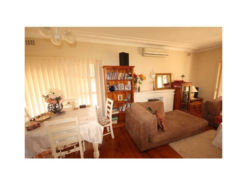 35 Grandview Drive, Campbelltown NSW 2560