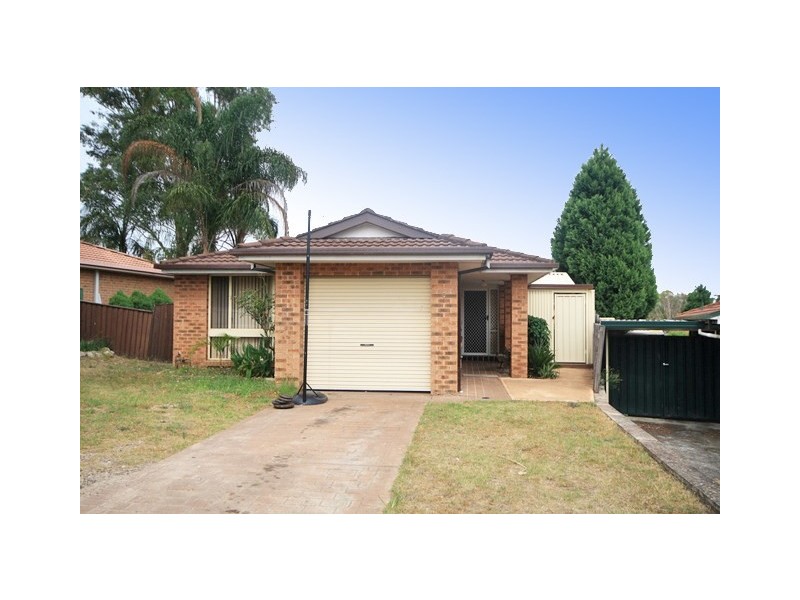 6 Anne Way, Macquarie Fields NSW 2564