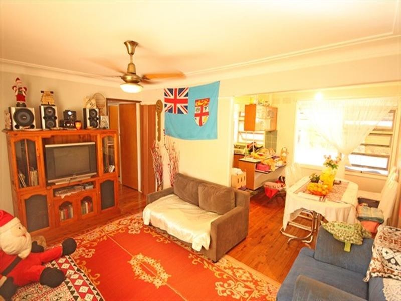 78 Brooks Road, Macquarie Fields NSW 2564