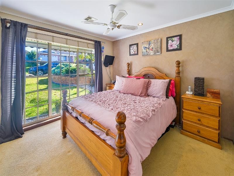 2 Mackenzie Place, Kearns NSW 2558