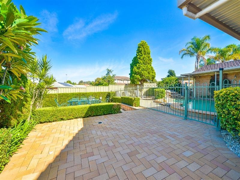 2 Mackenzie Place, Kearns NSW 2558