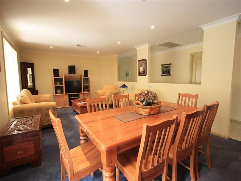 15 Lissanthe Street, Mount Annan NSW 2567