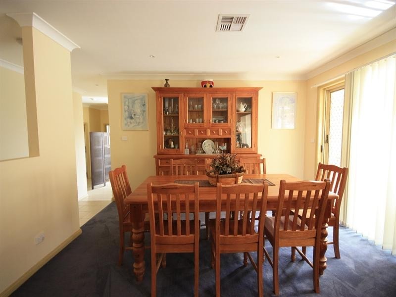 15 Lissanthe Street, Mount Annan NSW 2567