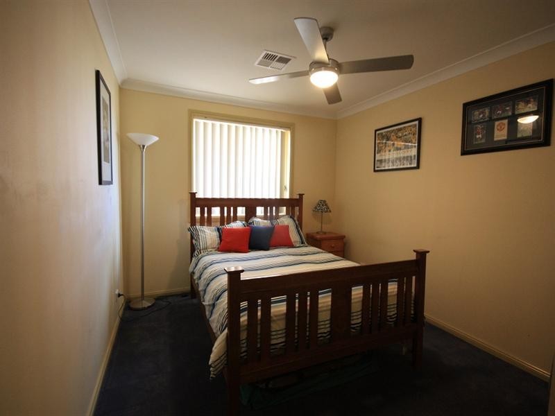 15 Lissanthe Street, Mount Annan NSW 2567