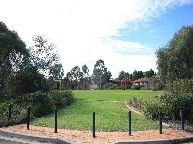 15 Lissanthe Street, Mount Annan NSW 2567