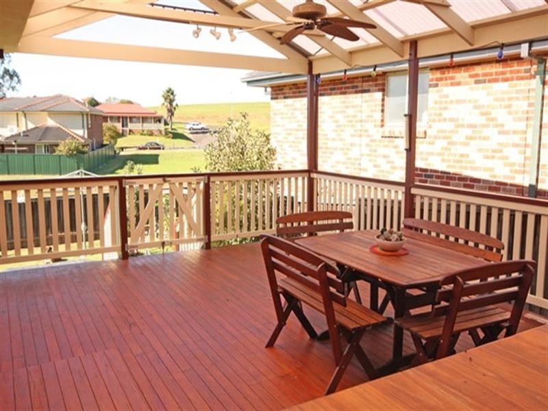 41 Columbia Street, Kearns NSW 2558