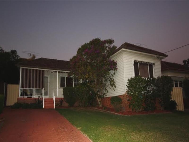 18 Bocking Avenue, Campbelltown NSW 2560
