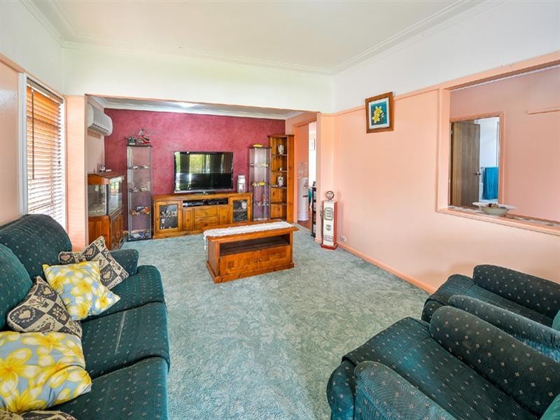 13 Hilltop Crescent, Campbelltown NSW 2560