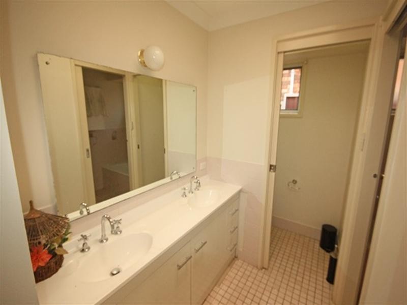 29 Columbia Street, Kearns NSW 2558