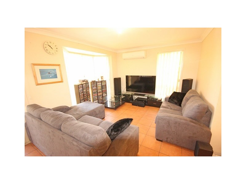 17 Copperfield Drive, Ambarvale NSW 2560