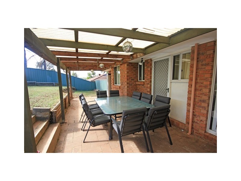 17 Copperfield Drive, Ambarvale NSW 2560