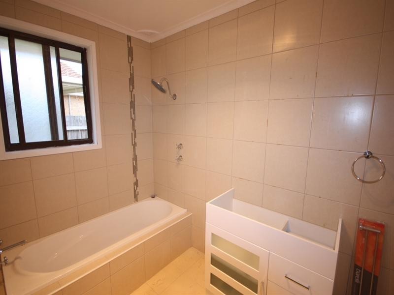 6 Cordelia Street, Rosemeadow NSW 2560