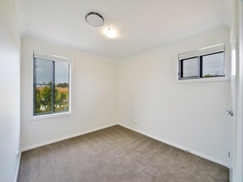 262 South Circuit, Oran Park NSW 2570