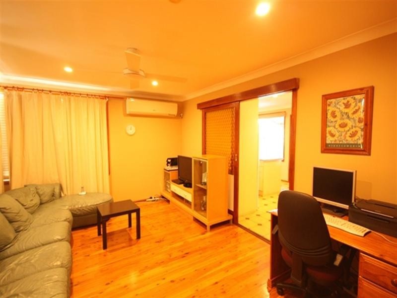 5 Podargus Place, Ingleburn NSW 2565