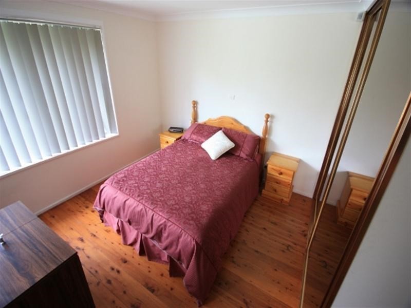 4 Hastings Place, Campbelltown NSW 2560