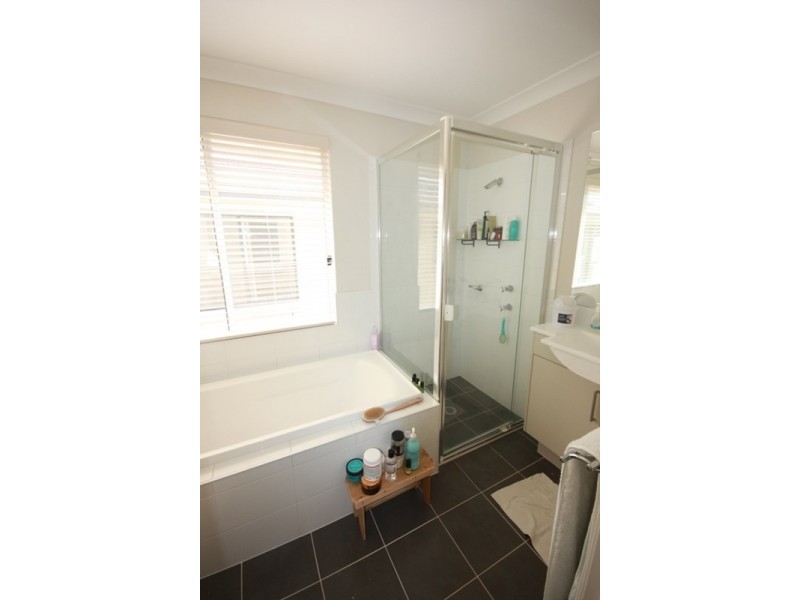 20B McGuire Crescent, Ingleburn NSW 2565