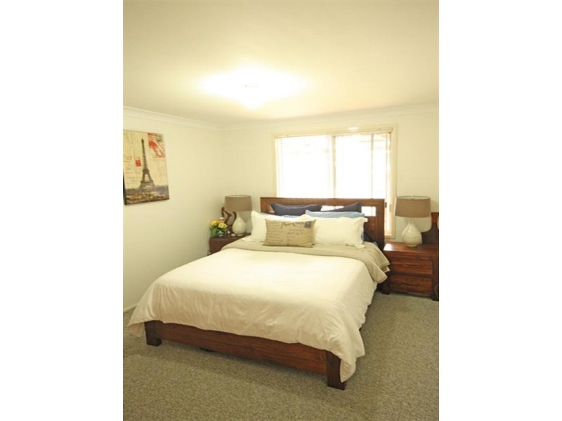 10 Casby Place, Ambarvale NSW 2560