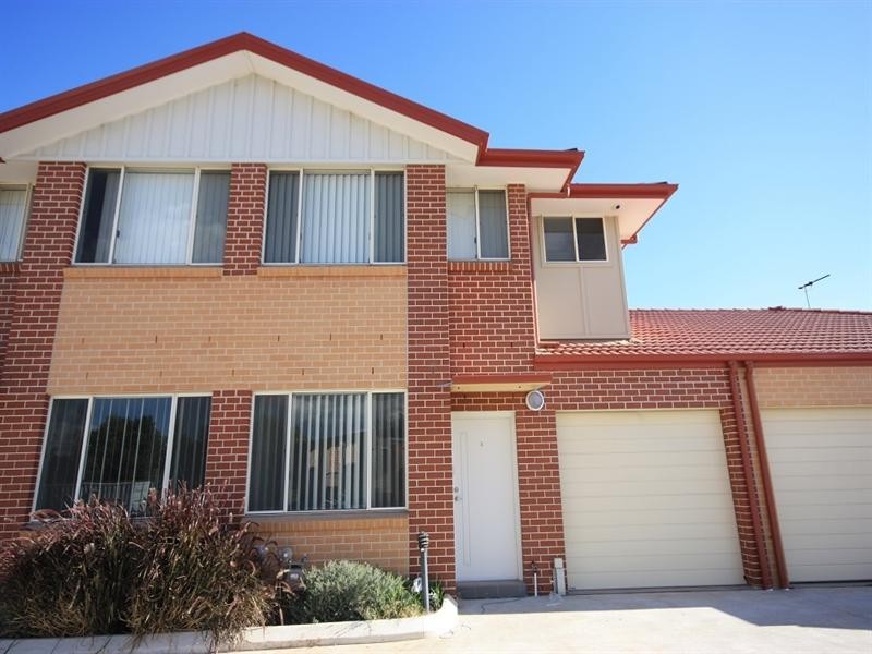 17/221A Waterworth Drive, Mount Annan NSW 2567